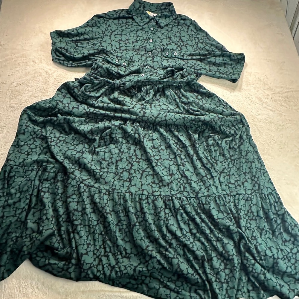 Boden Green Black Floral Tiered Shirt Dress US 12R Maxi Long Sleeve D0337